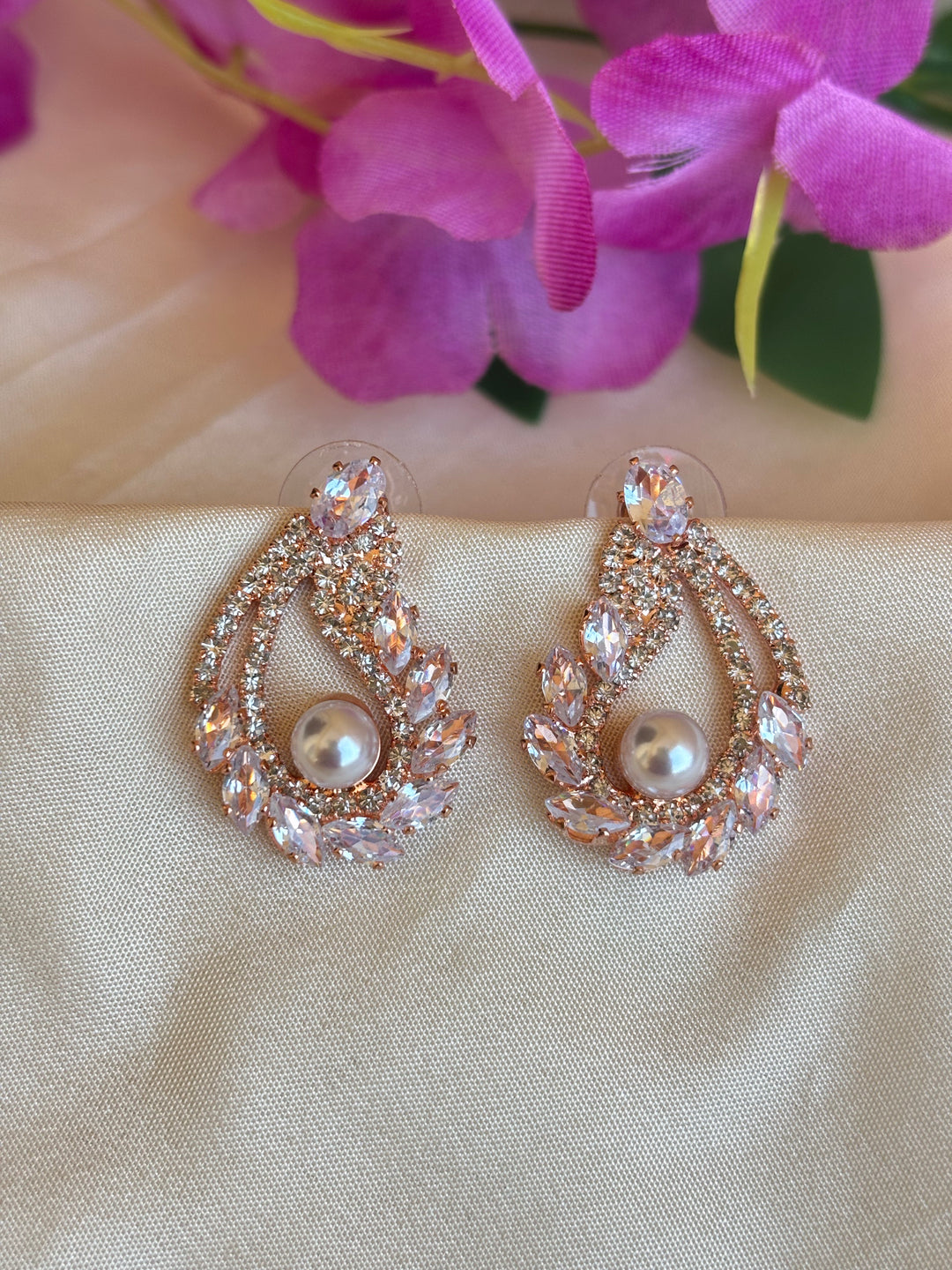 Ivory Pearl Earrings