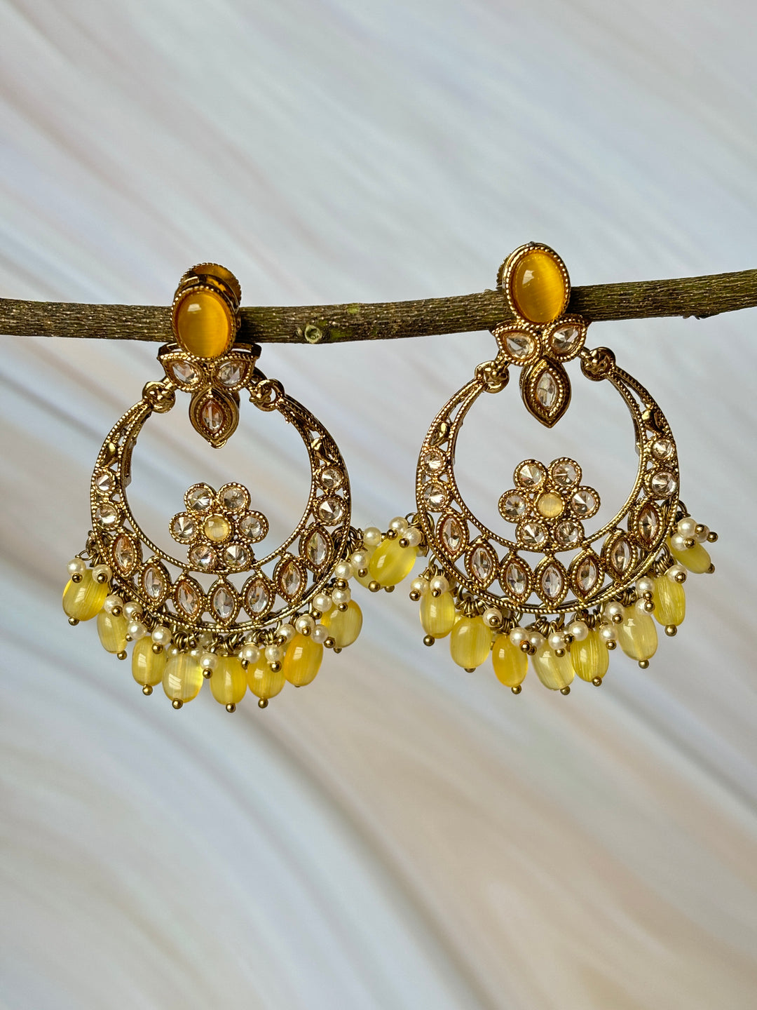 Lemon Yellow Chandbalis