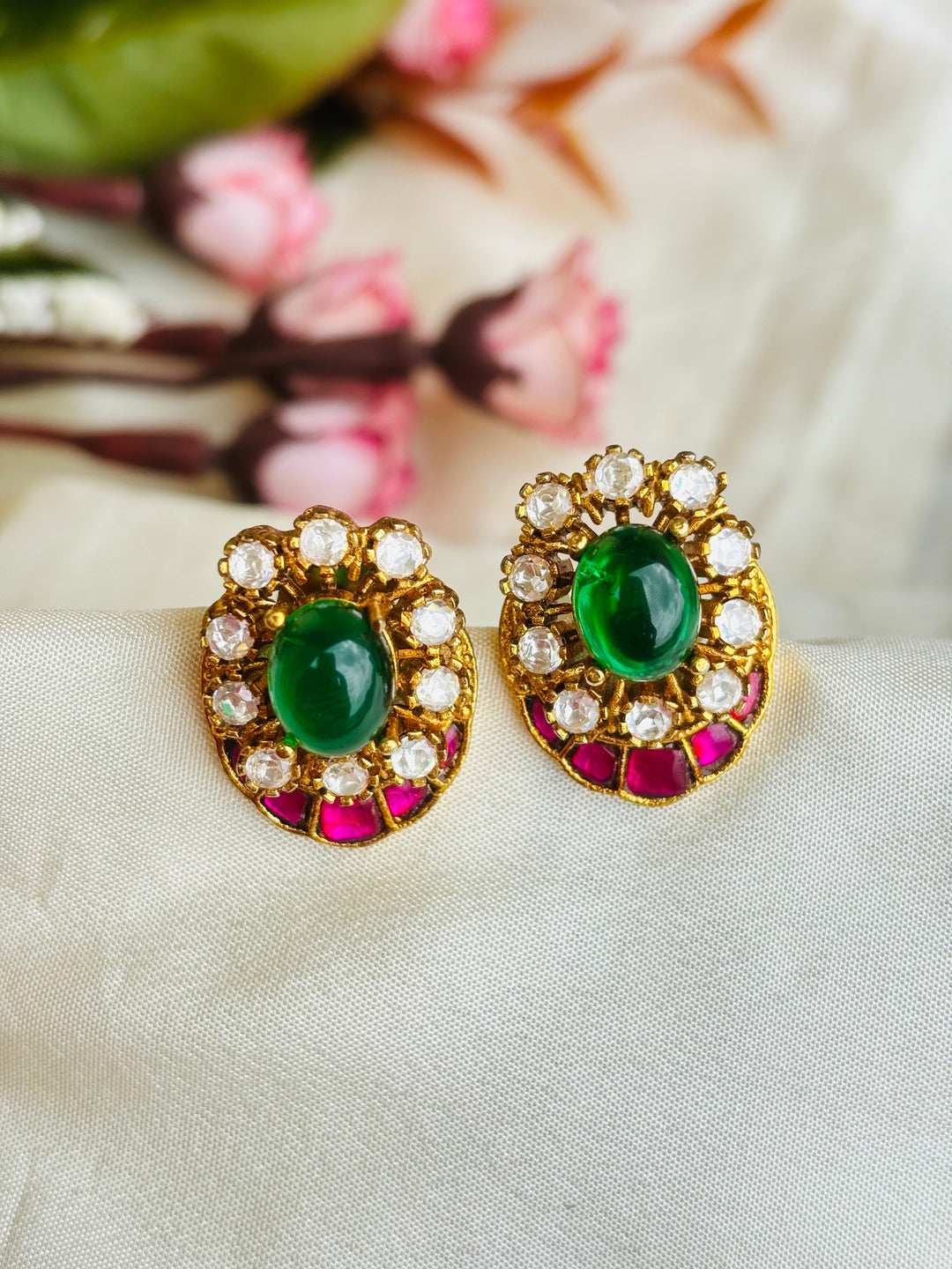 Oval Jadau Kundan Earrings