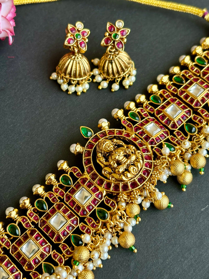 Matt Jadau Kundan Choker Set