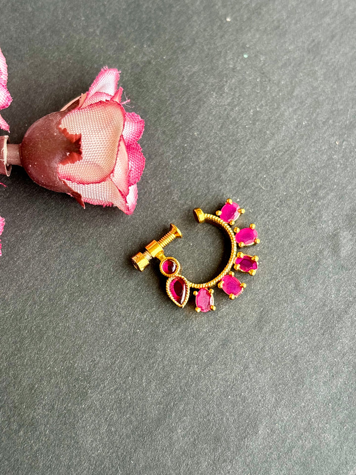 Kemp Nose Ring (Pressing right)